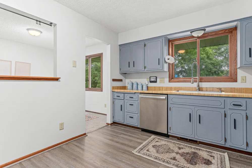 2400 E 125th Street Burnsville, MN 55337