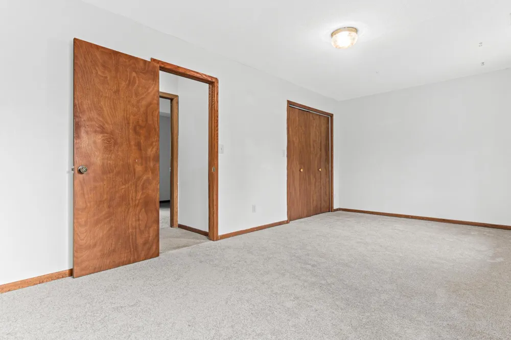 2400 E 125th Street Burnsville, MN 55337
