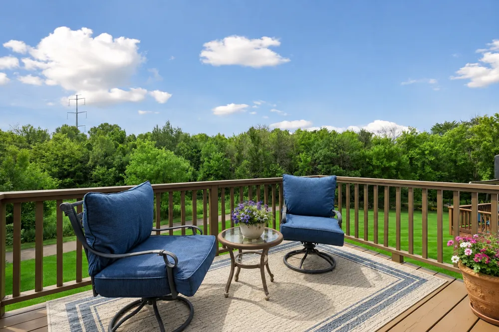 9765 Zinnia Lane Maple Grove, MN 55369