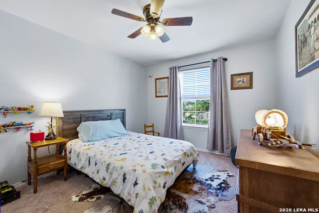 249 Middle Green Loop Floresville, TX 78114