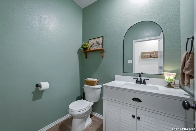 249 Middle Green Loop Floresville, TX 78114