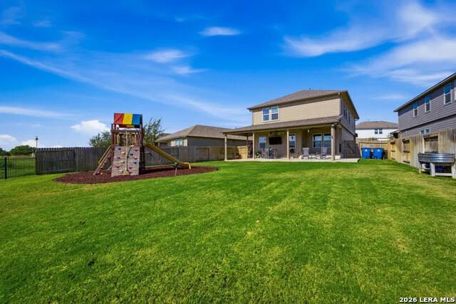 249 Middle Green Loop Floresville, TX 78114
