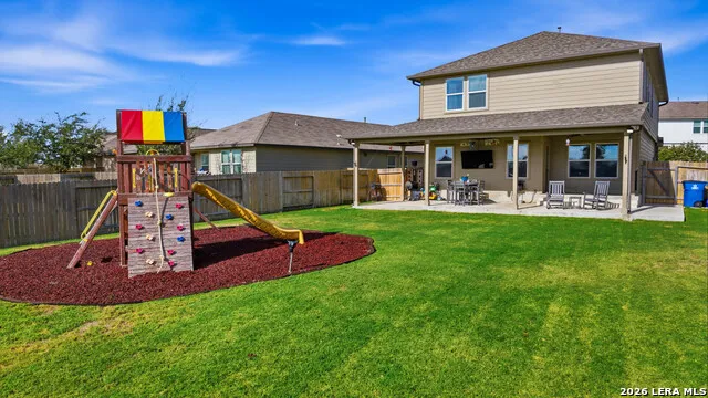 249 Middle Green Loop Floresville, TX 78114