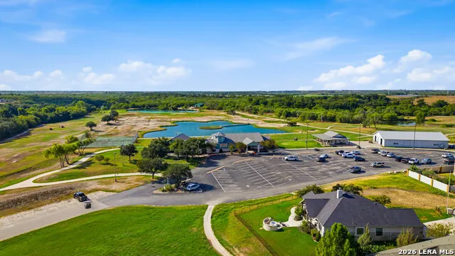 249 Middle Green Loop Floresville, TX 78114