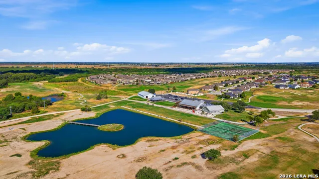 249 Middle Green Loop Floresville, TX 78114