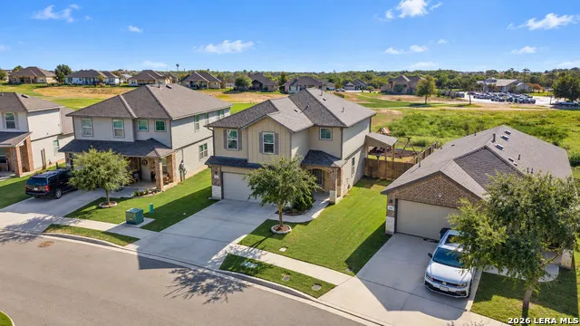 249 Middle Green Loop Floresville, TX 78114