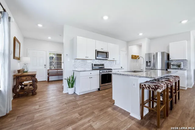 249 Middle Green Loop Floresville, TX 78114