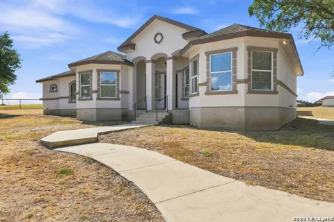 353 BIG OAK DR