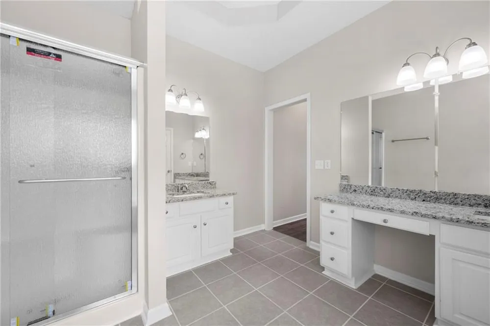 5723 Garden Walk Flowery Branch, GA 30542