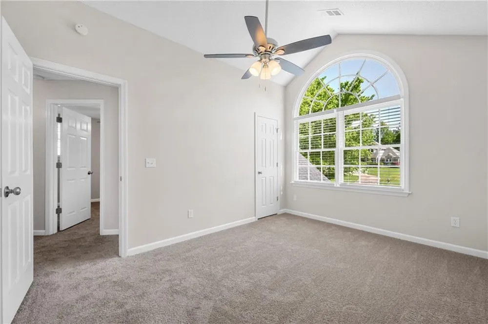5723 Garden Walk Flowery Branch, GA 30542
