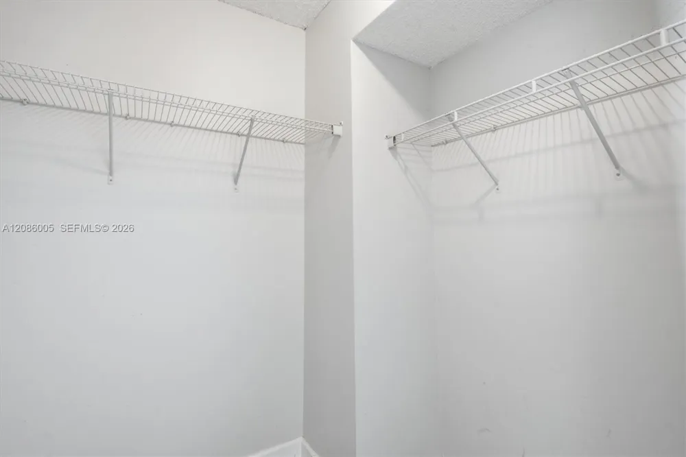 290 174th St #2104 Sunny Isles Beach, FL 33160