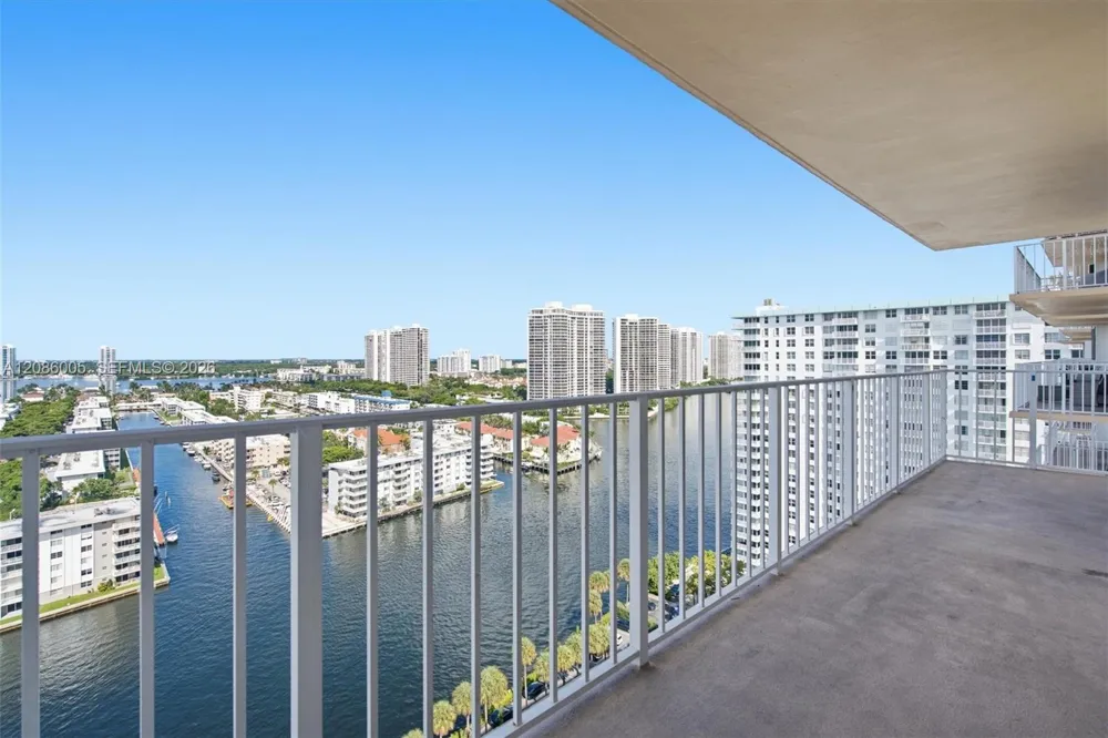 290 174th St #2104 Sunny Isles Beach, FL 33160
