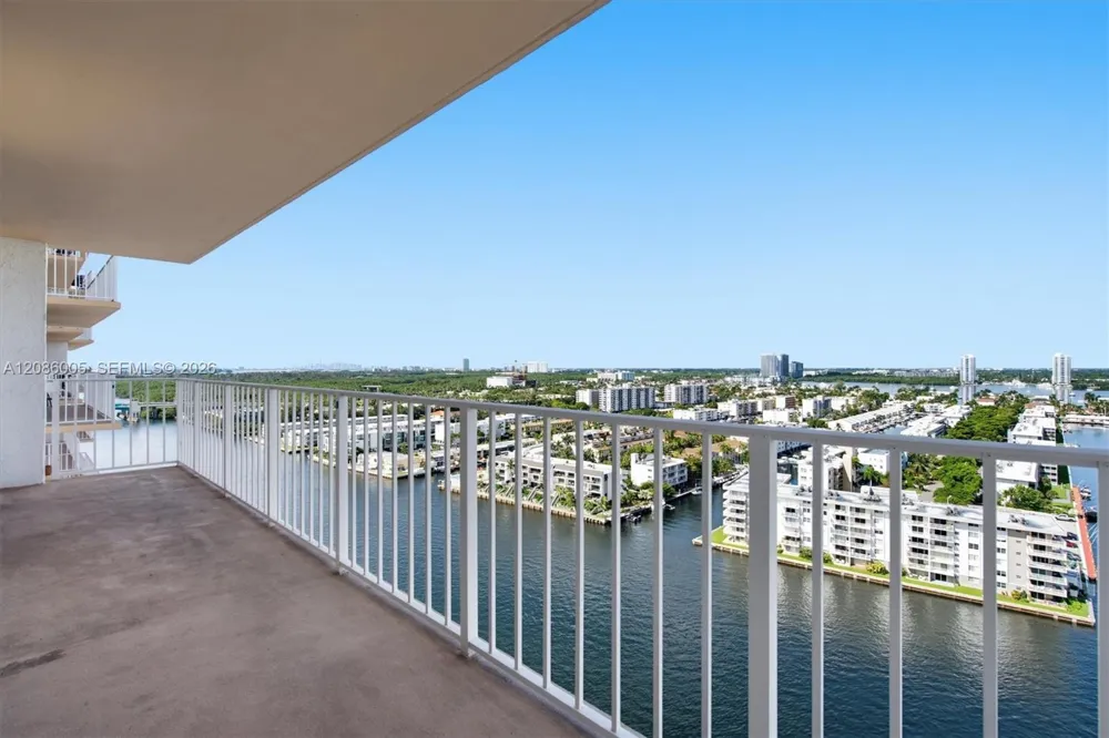 290 174th St #2104 Sunny Isles Beach, FL 33160