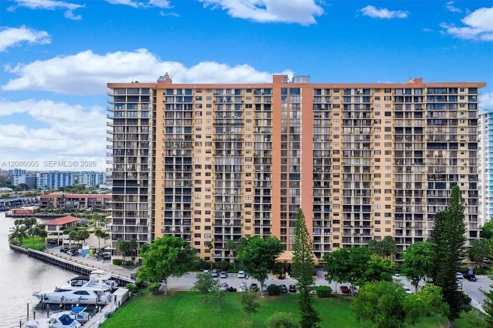 290 174th St #2104 Sunny Isles Beach, FL 33160
