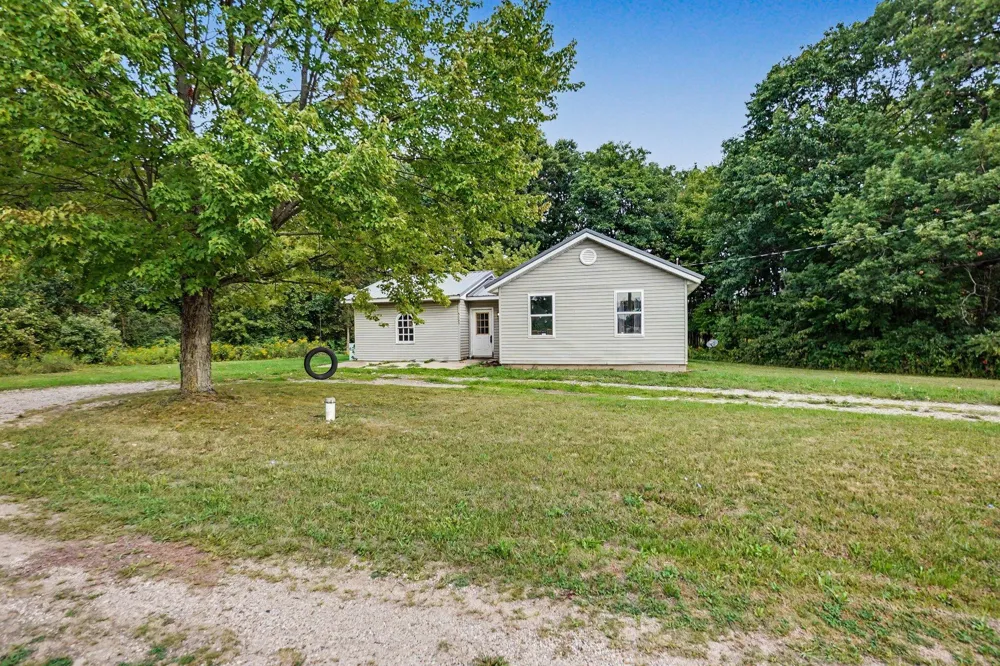 2225 S Wisner Avenue Fremont, MI 49412