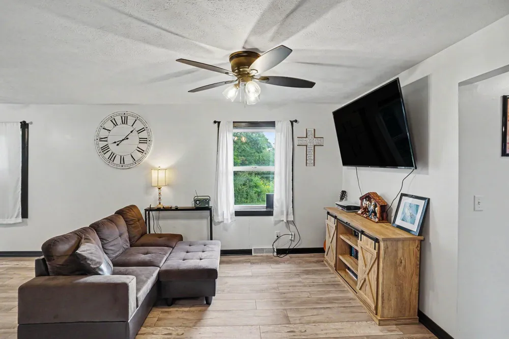2225 S Wisner Avenue Fremont, MI 49412