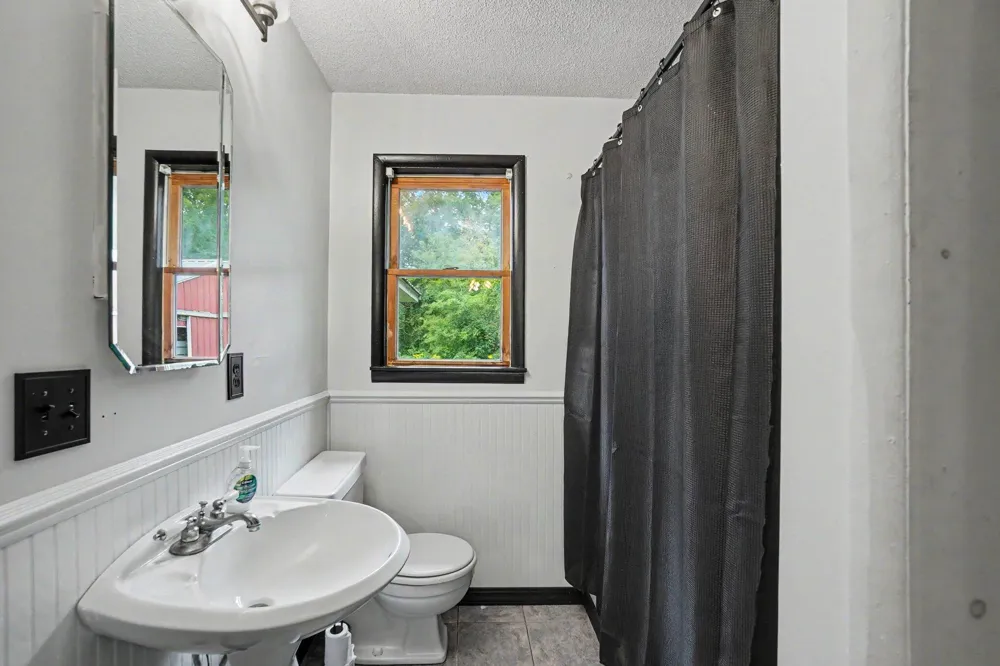 2225 S Wisner Avenue Fremont, MI 49412