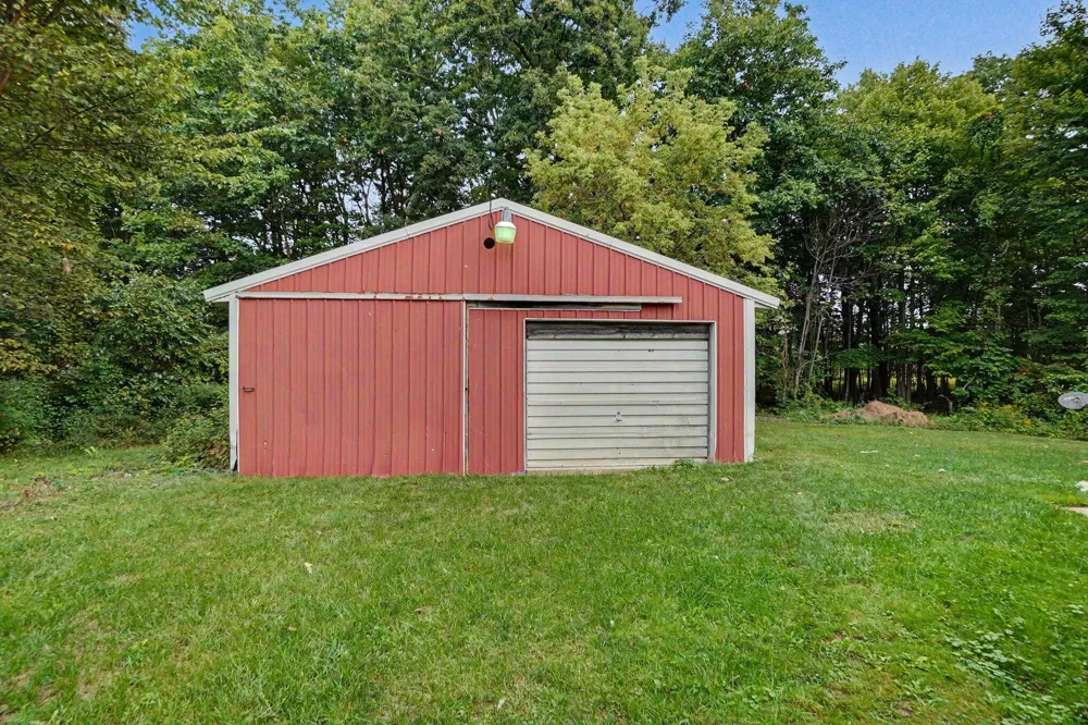 2225 S Wisner Avenue Fremont, MI 49412