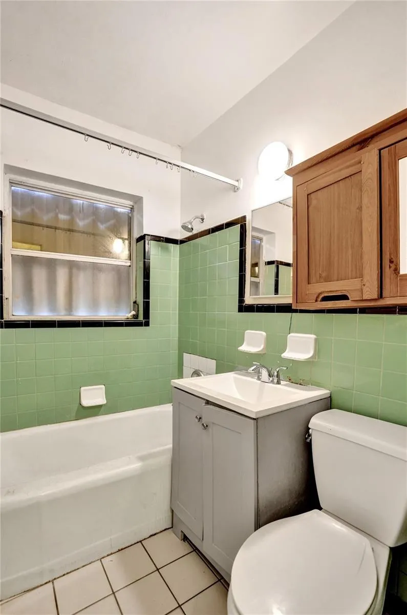 1318 NW 11TH PLACE Fort Lauderdale, FL 33311