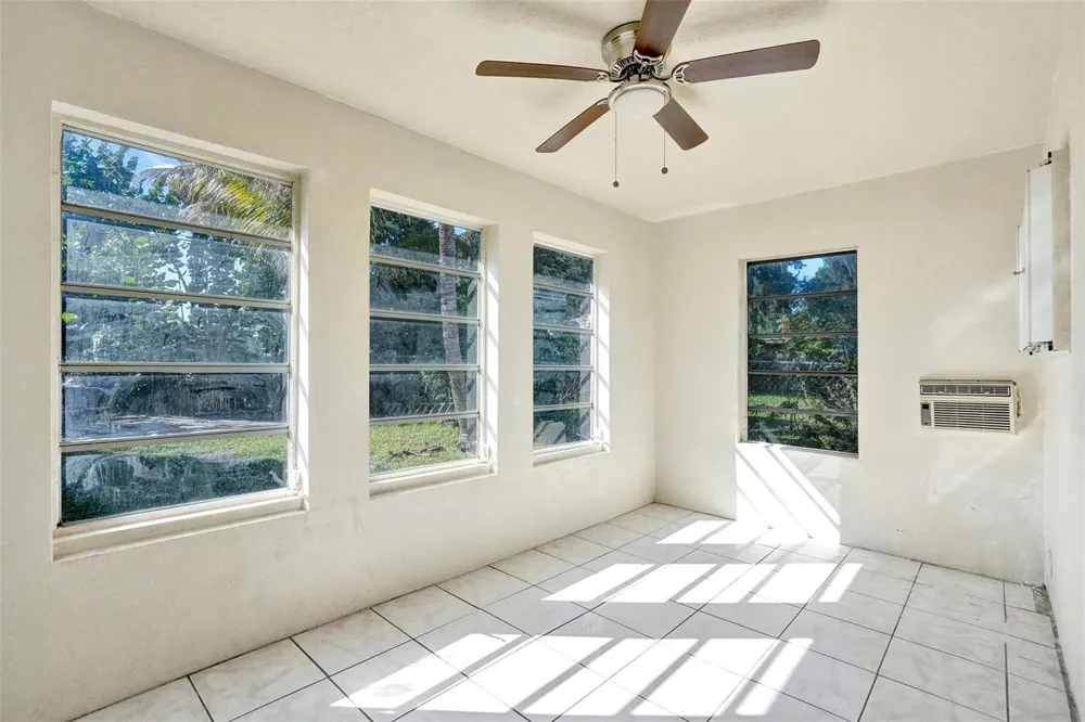 1318 NW 11TH PLACE Fort Lauderdale, FL 33311