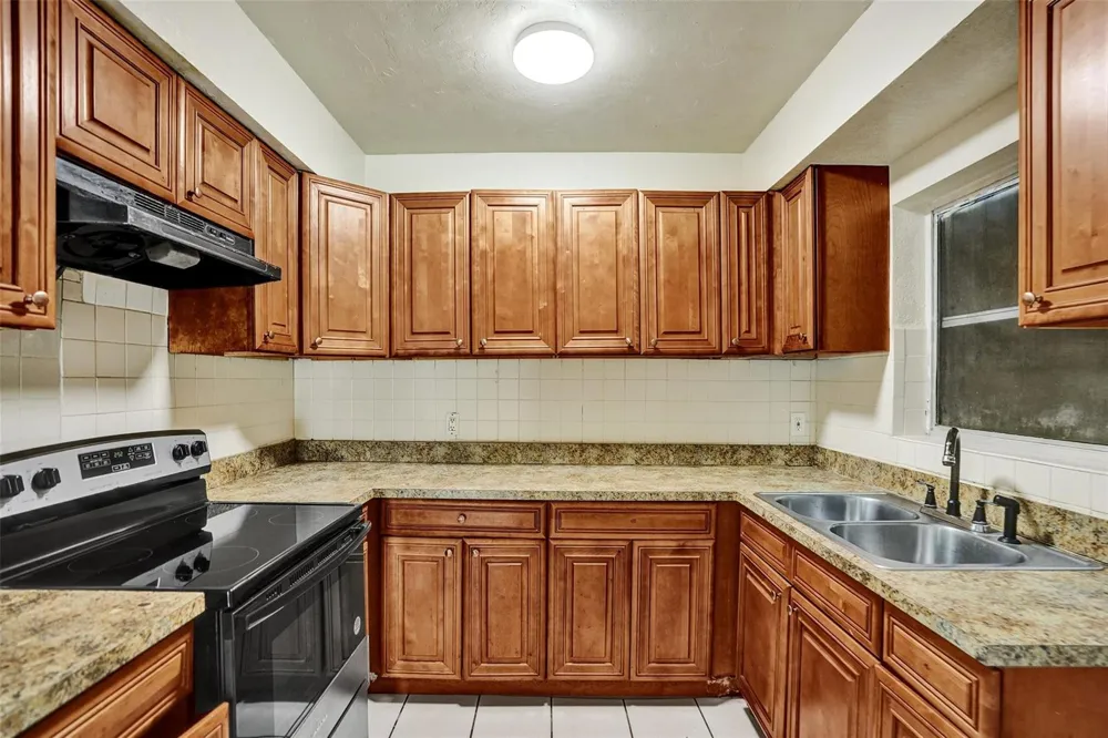 1318 NW 11TH PLACE Fort Lauderdale, FL 33311
