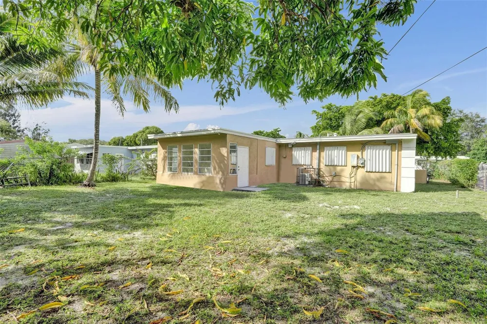 1318 NW 11TH PLACE Fort Lauderdale, FL 33311