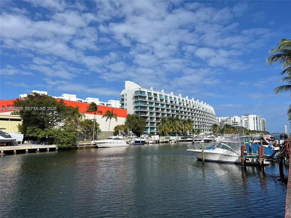 2965 NE 185th St #1503 Aventura, FL 33180