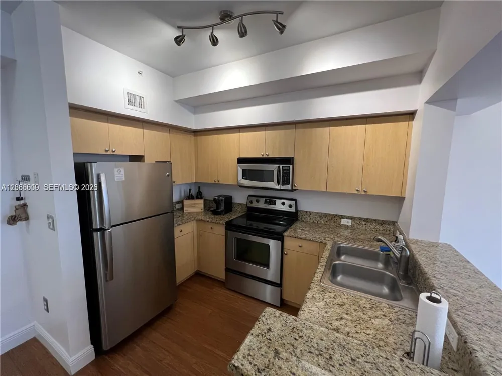 2965 NE 185th St #1503 Aventura, FL 33180