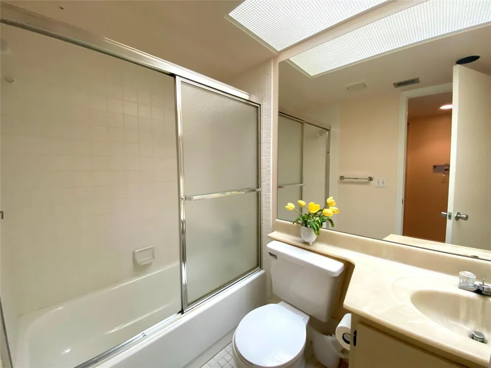 1000 SW 128TH TERRACE #411V Pembroke Pines, FL 33027