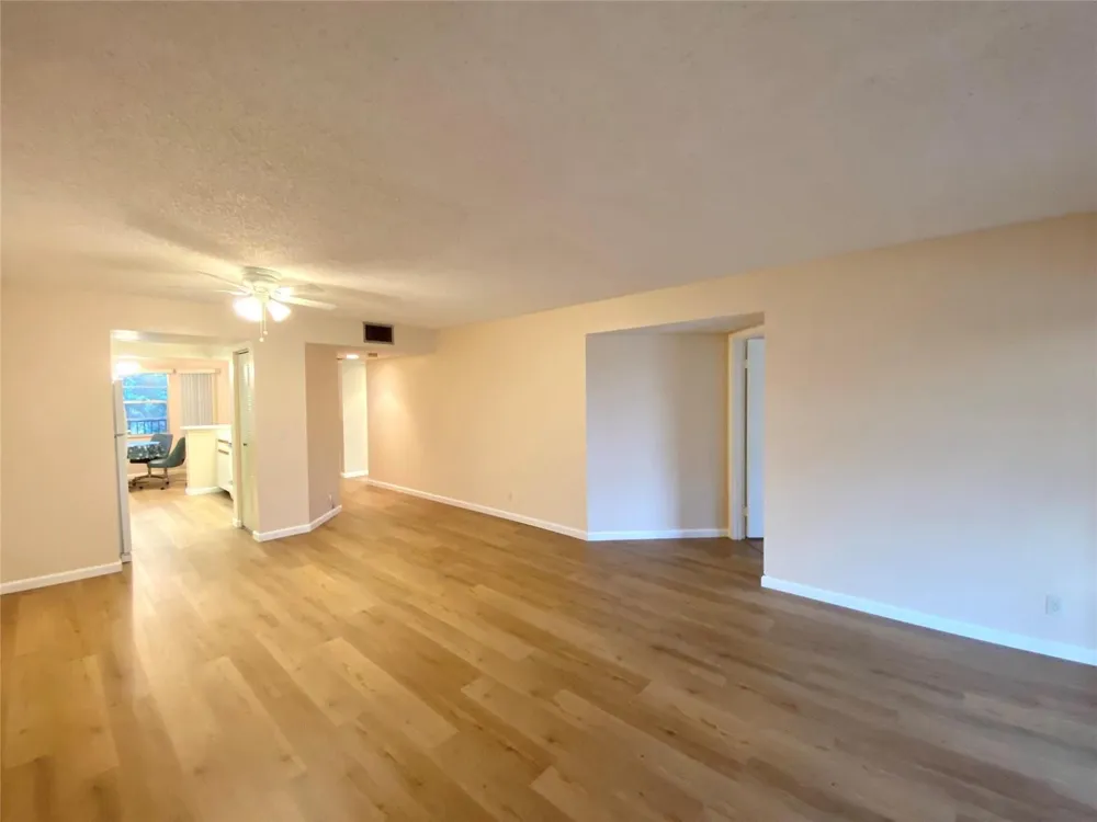 1000 SW 128TH TERRACE #411V Pembroke Pines, FL 33027