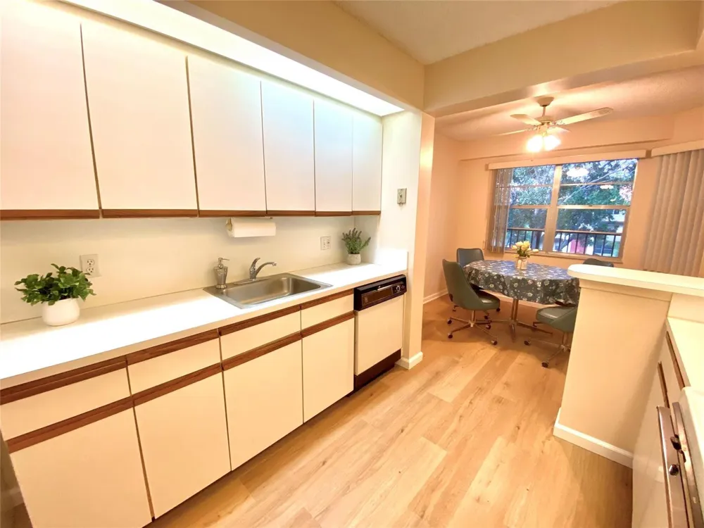 1000 SW 128TH TERRACE #411V Pembroke Pines, FL 33027