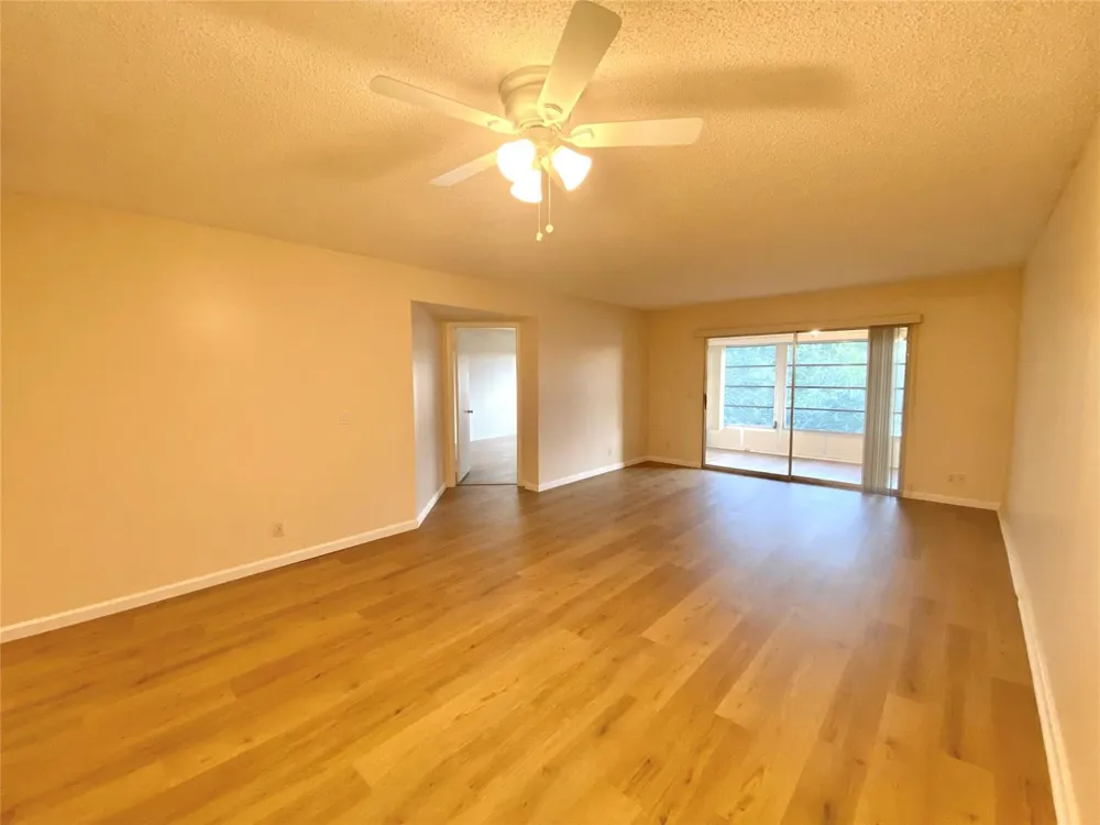 1000 SW 128TH TERRACE #411V Pembroke Pines, FL 33027