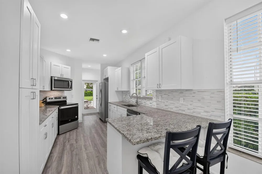 876 Cindy Cir Lane Wellington, FL 33414