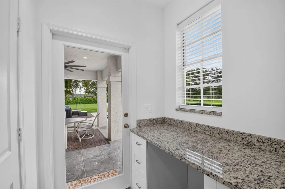 876 Cindy Cir Lane Wellington, FL 33414
