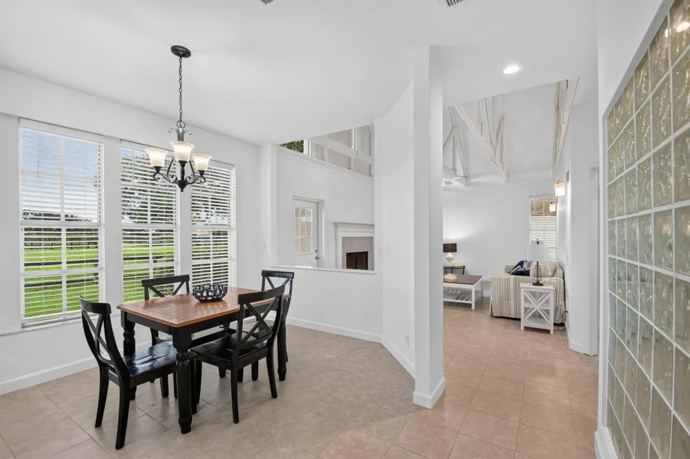 876 Cindy Cir Lane Wellington, FL 33414