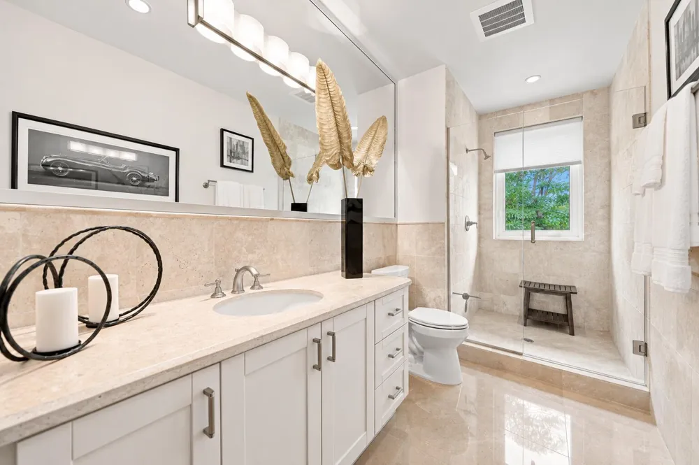 516 HENDRICKS Isle #2C Fort Lauderdale, FL 33301