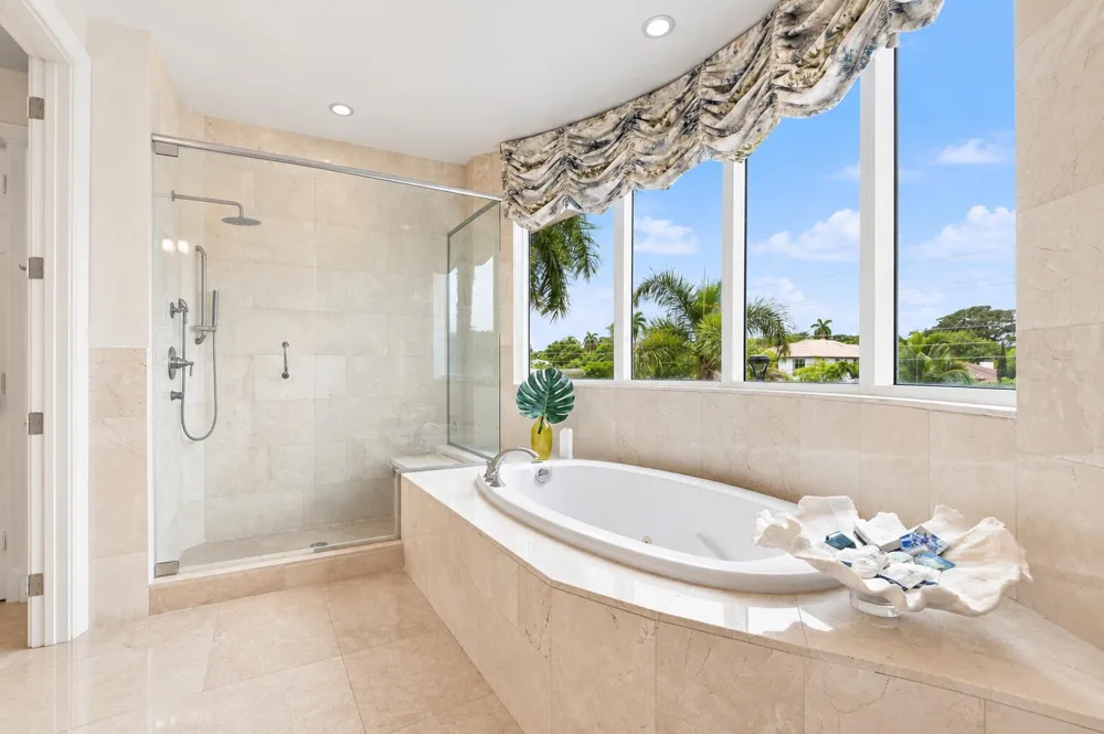 516 HENDRICKS Isle #2C Fort Lauderdale, FL 33301
