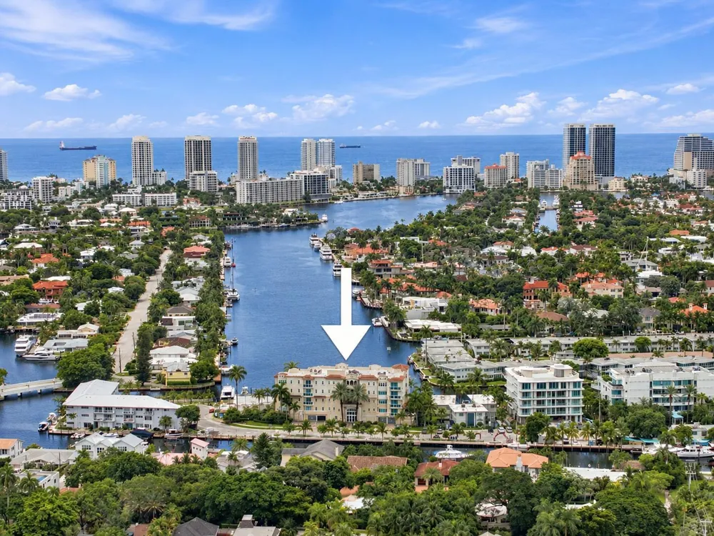 516 HENDRICKS Isle #2C Fort Lauderdale, FL 33301