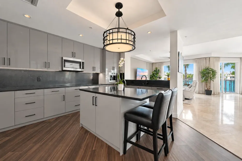 516 HENDRICKS Isle #2C Fort Lauderdale, FL 33301