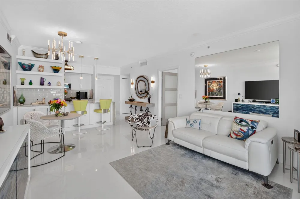 625 Casa Loma Boulevard #1003 Boynton Beach, FL 33435
