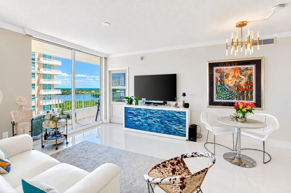 625 Casa Loma Boulevard #1003 Boynton Beach, FL 33435