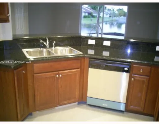 9128 Chambers St #9128 Tamarac, FL 33321