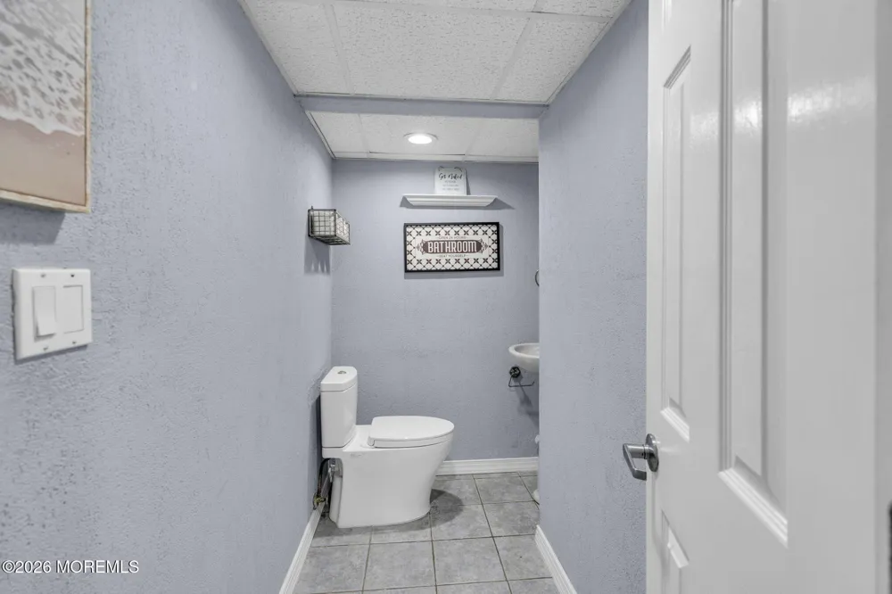 6 Volt Place Middletown, NJ 07748