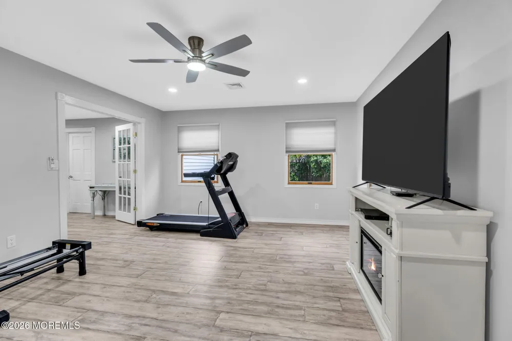 6 Volt Place Middletown, NJ 07748
