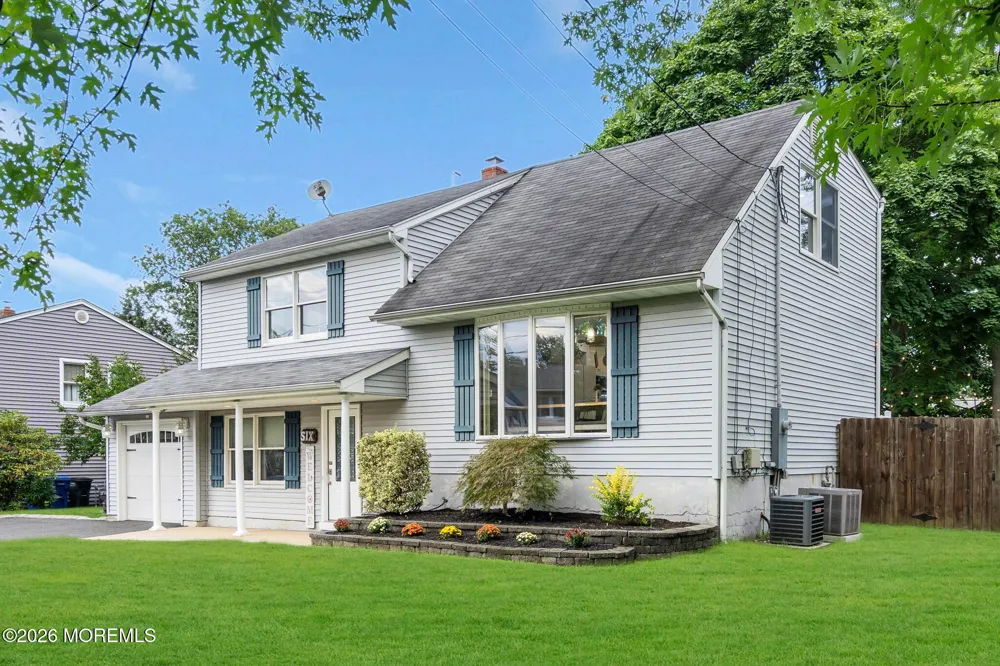 6 Volt Place Middletown, NJ 07748