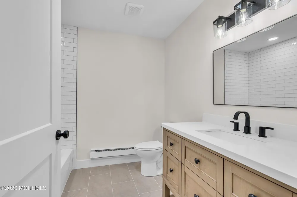 1227 Argyll Circle Lakewood, NJ 08701