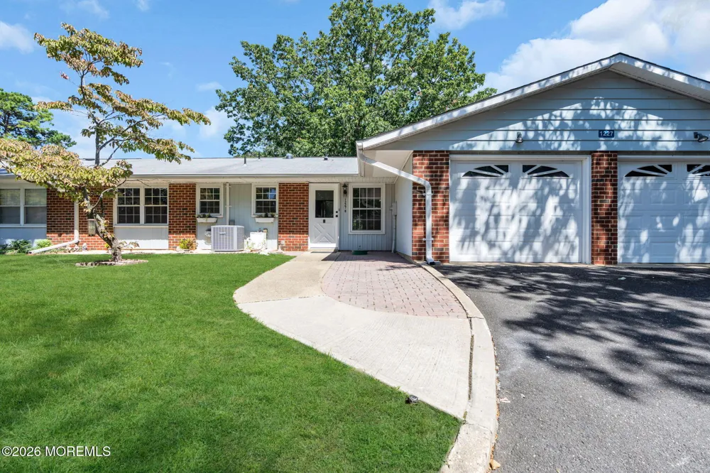 1227 Argyll Circle Lakewood, NJ 08701
