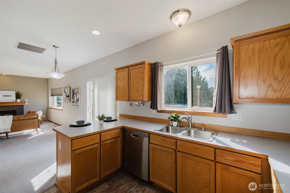 7037 Whistle Lane NE Bremerton, WA 98311
