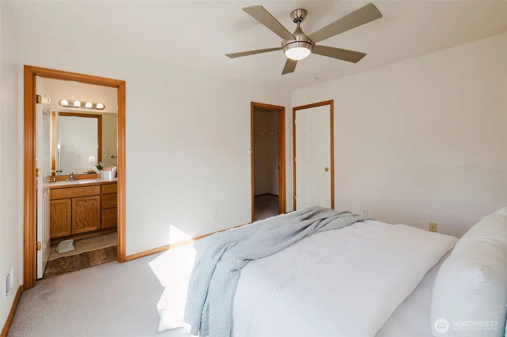 7037 Whistle Lane NE Bremerton, WA 98311
