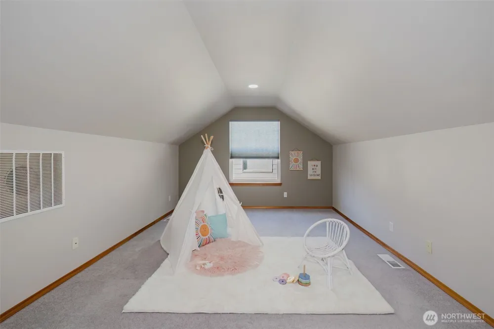 7037 Whistle Lane NE Bremerton, WA 98311